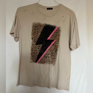 Women’s distressed lighting bolt t-shirt, size small, great condition